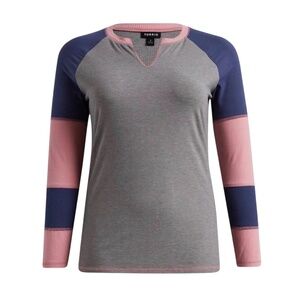 NWOT Torrid Plus Grey Pink Purple Ribbed Colorblock Raglan Supersoft Knit Size 0